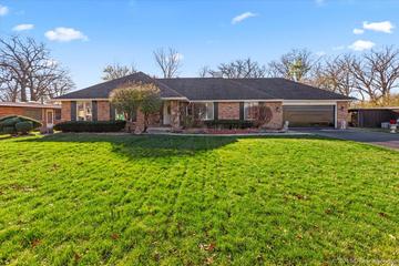 2516 Country Club Dr., Olympia Fields, IL 60461