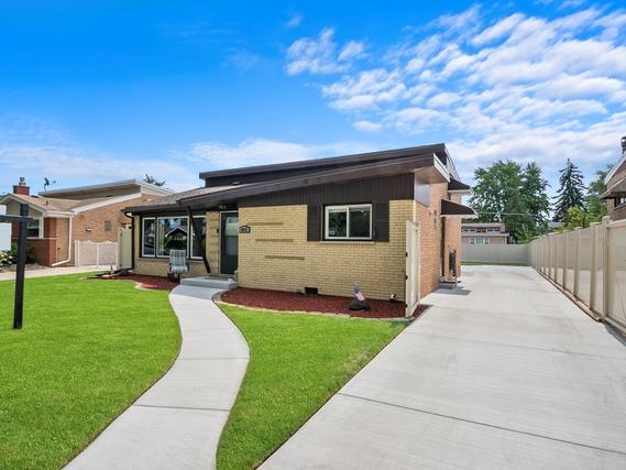 New Homes For Sale This Week in Oak Lawn: August 30th to September 5th