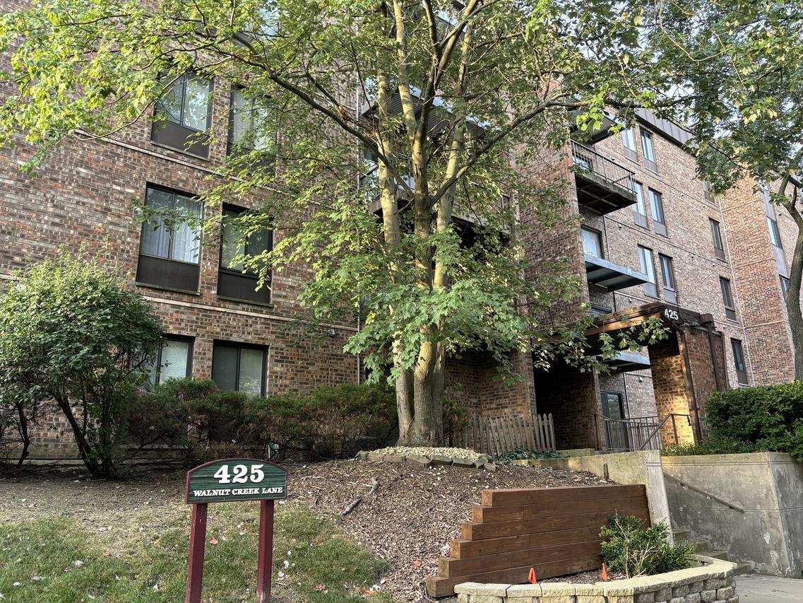 425 Walnut Creek Rd. #1207, Lisle, IL 60532