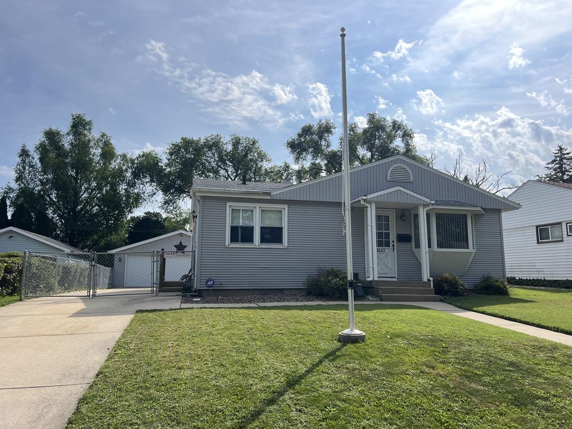 1447 Winter Dr., Freeport, IL 61032