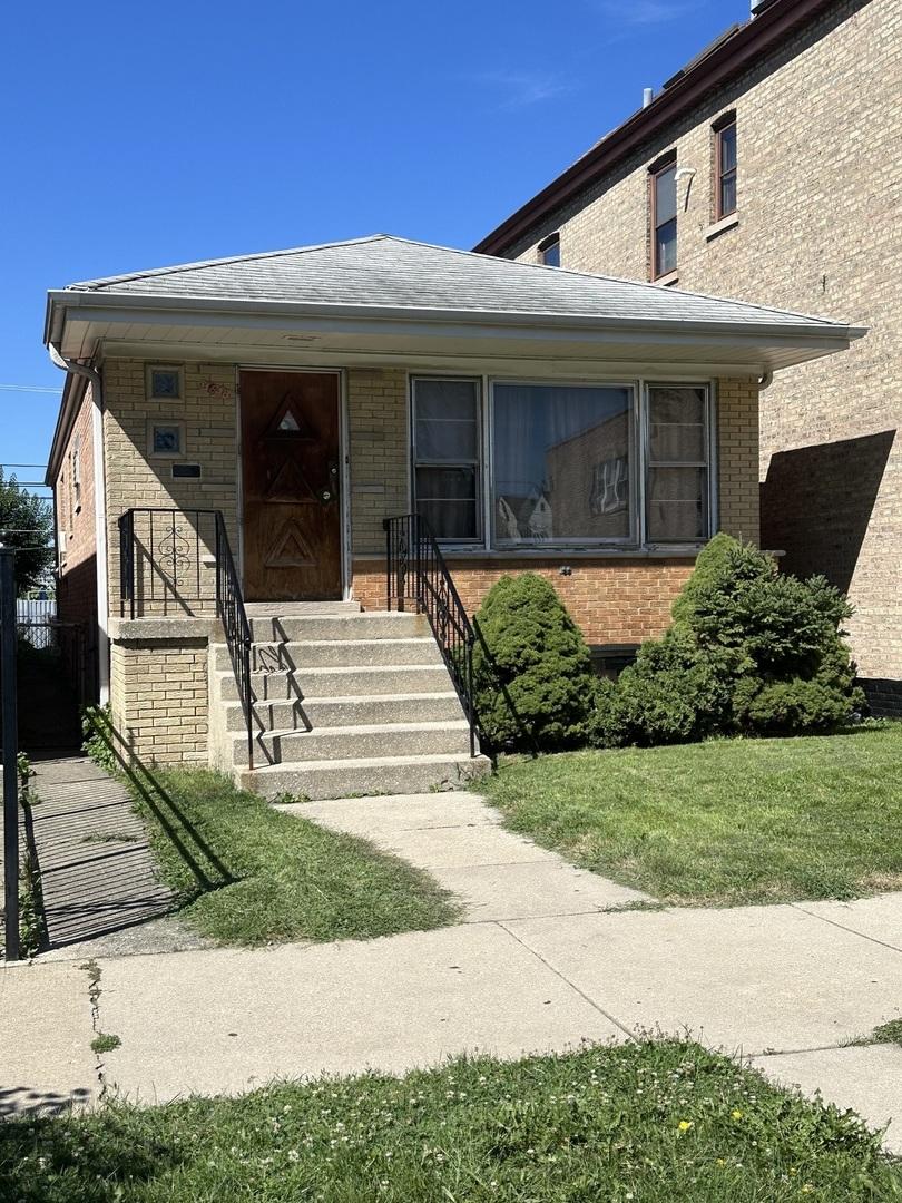 3848 S Sacramento Ave., Chicago, IL 60632
