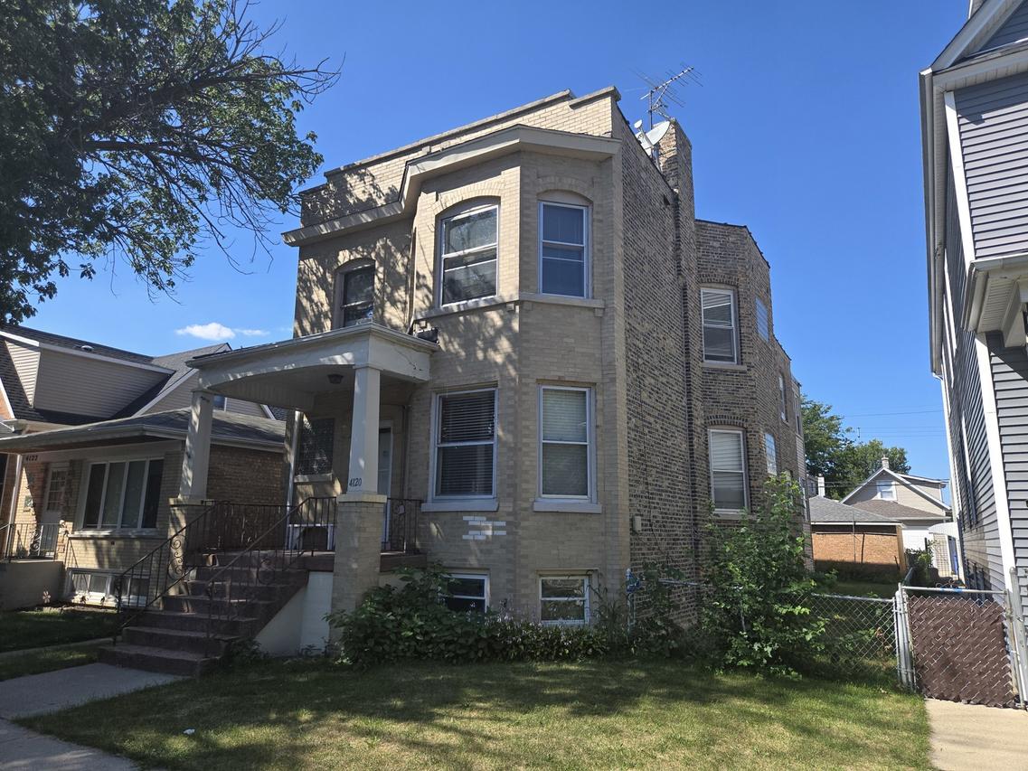 4120 W Cornelia Ave., Chicago, IL 60641
