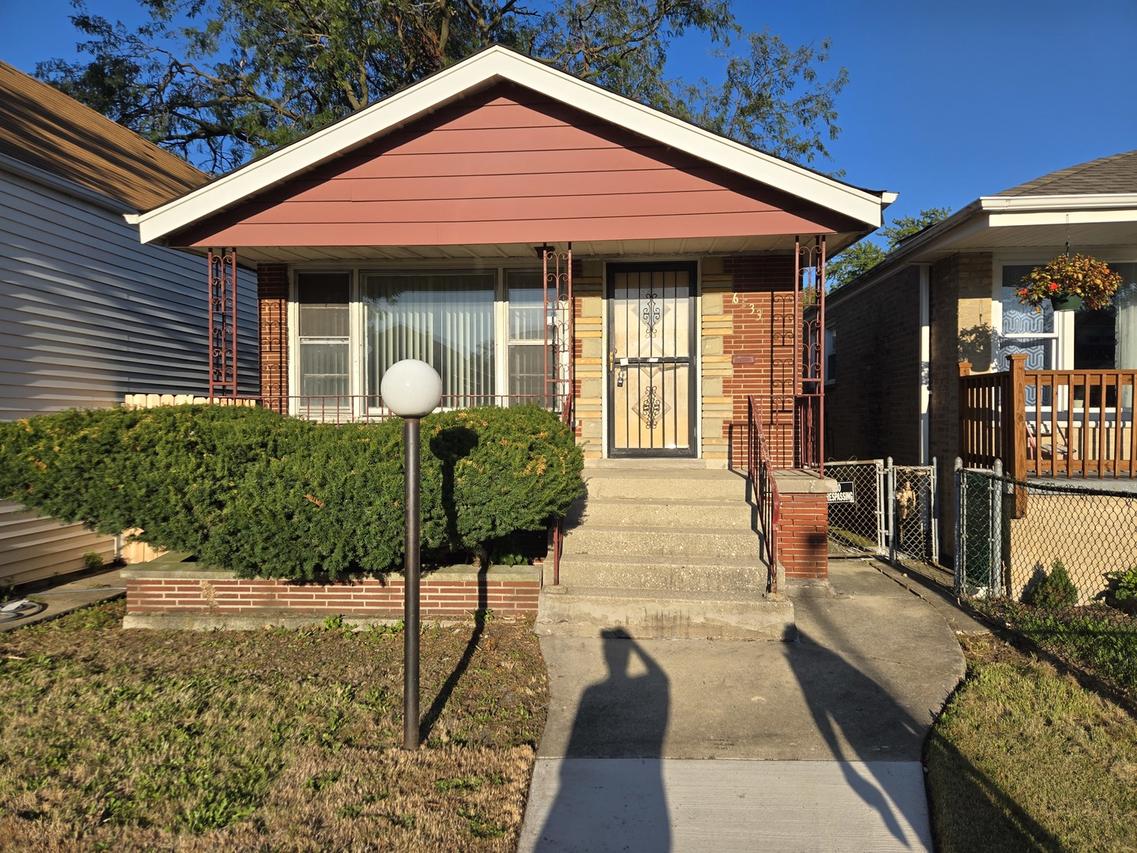 [Address Hidden by Seller], Chicago, IL 60636