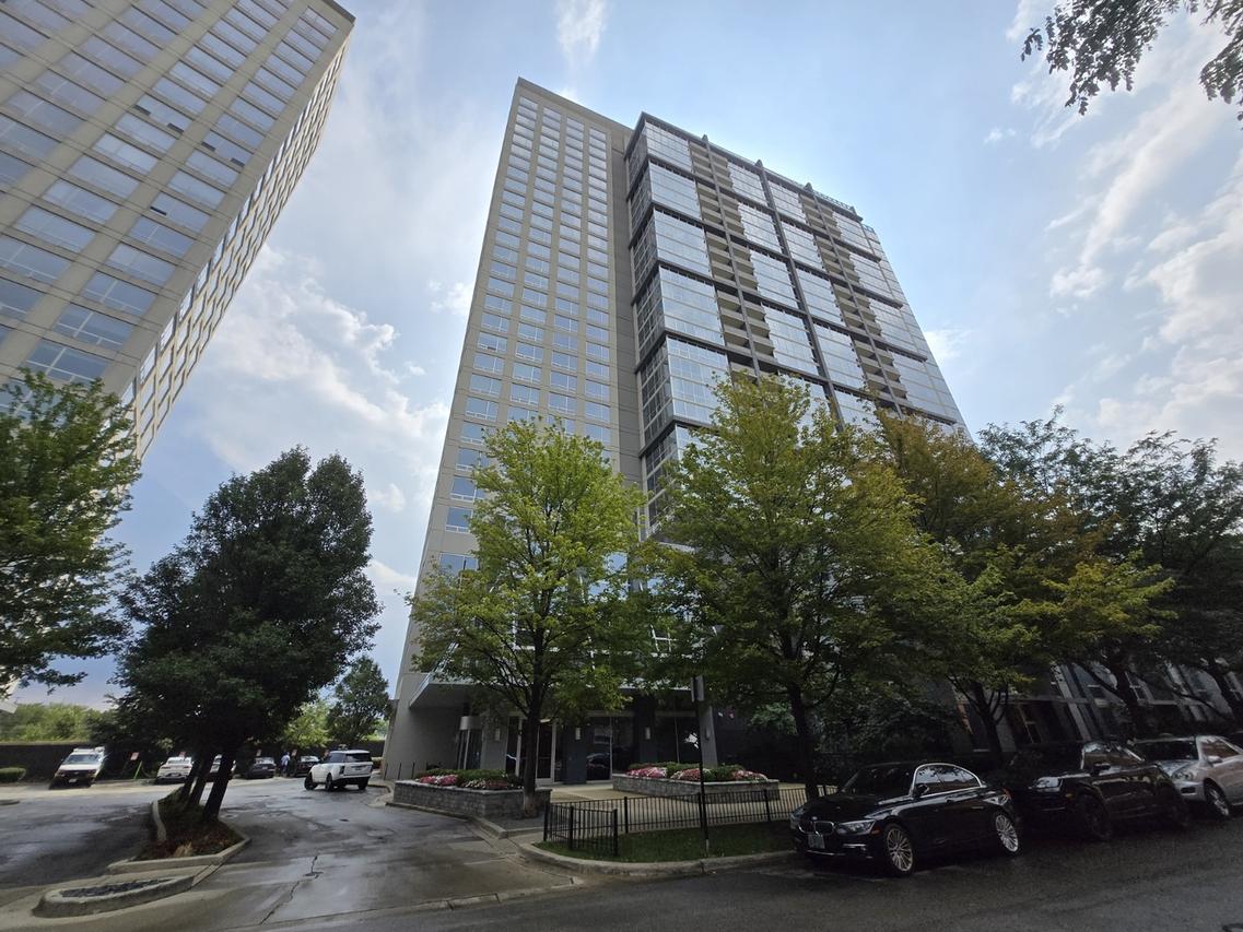 1901 S Calumet Ave. #1405, Chicago, IL 60616