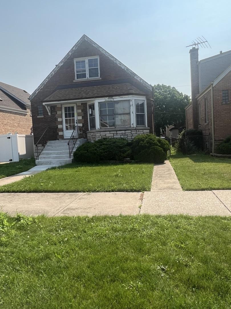 8033 S Troy St., Chicago, IL 60652