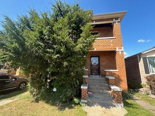 9228 S Colfax Ave., Chicago, IL 60617