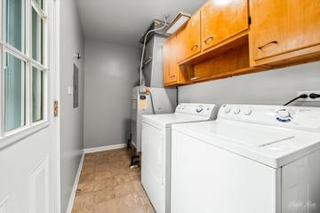 412 Cherry Valley Rd., Vernon Hills, IL 60061