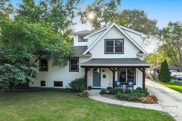 5726 Middaugh Ave., Downers Grove, IL 60516
