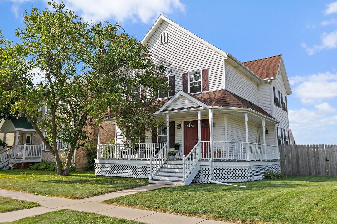 701 W Benham St., Kirkland, IL 60146
