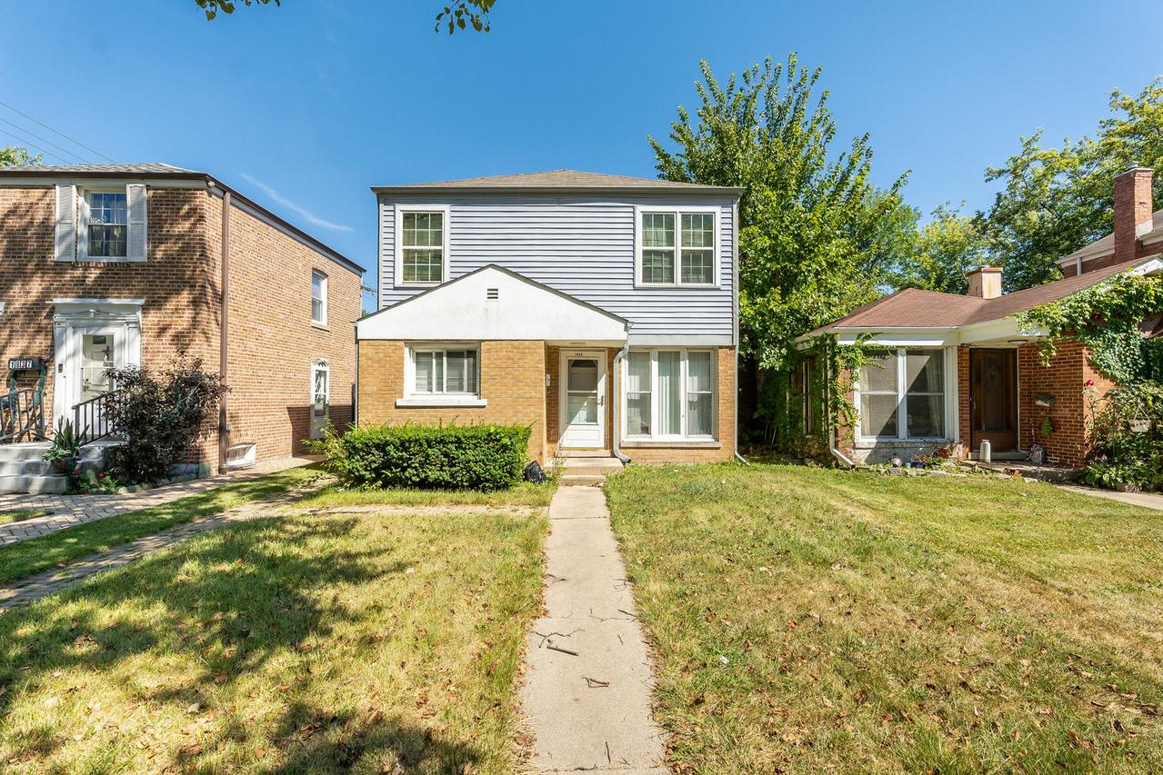 1835 Leland Ave., Evanston, IL 60201