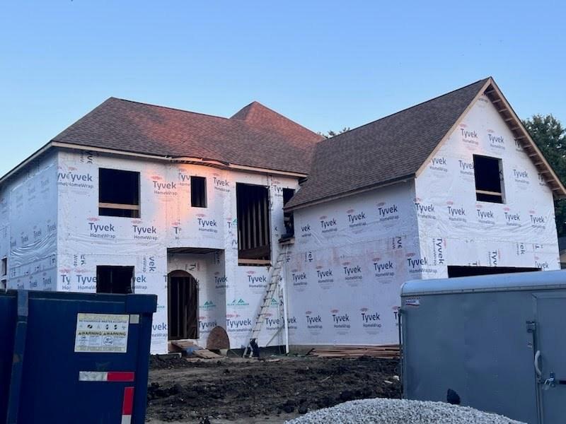 6121 Woodward Ave., Downers Grove, IL 60516