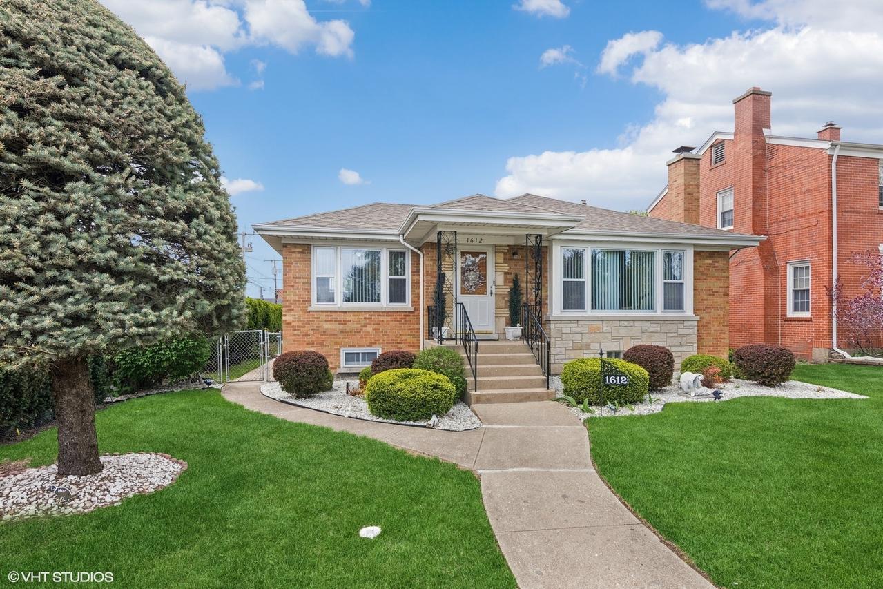 1612 N 77th Ave., Elmwood Park, IL 60707