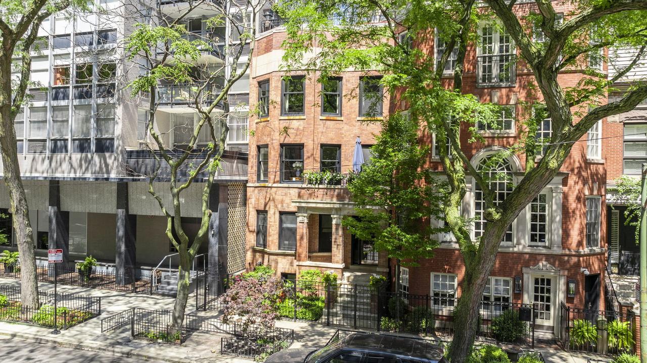 34 E Elm St. #4, Chicago, IL 60611
