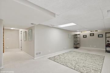 1516 Virginia Ave., Libertyville, IL 60048