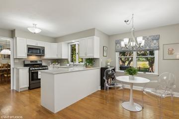 1516 Virginia Ave., Libertyville, IL 60048