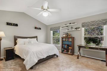 1516 Virginia Ave., Libertyville, IL 60048