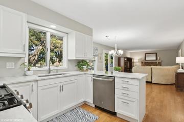 1516 Virginia Ave., Libertyville, IL 60048