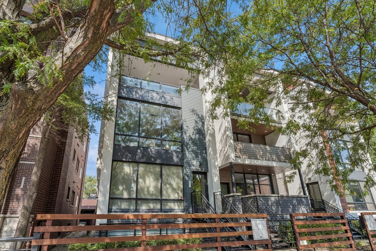 1904 W Armitage Ave. #1, Chicago, IL 60622