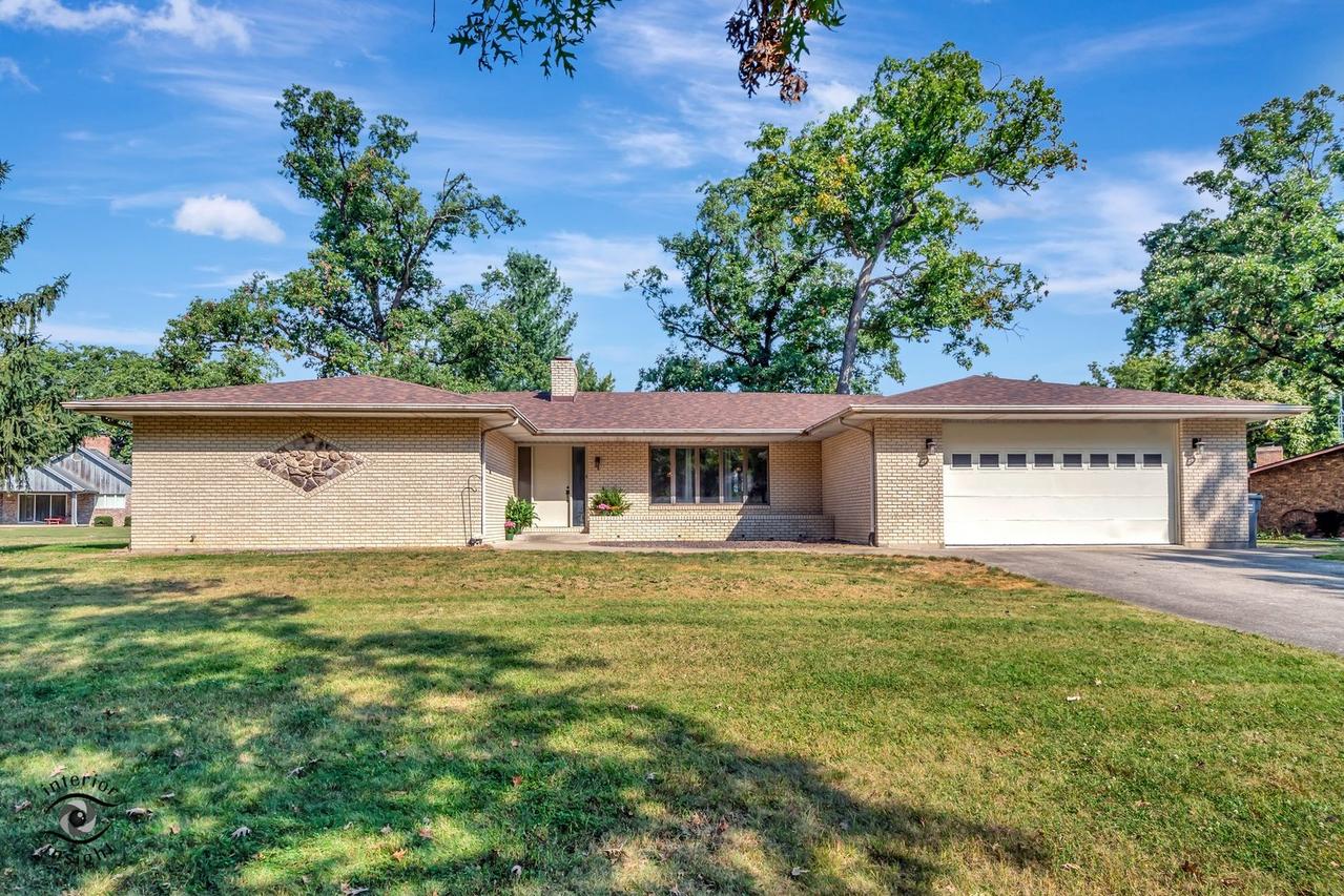 13201 E 5700n Rd., Momence, IL 60954