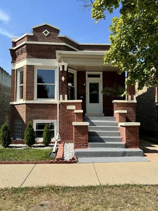 1226 S 57th Ave., Cicero, IL 60804