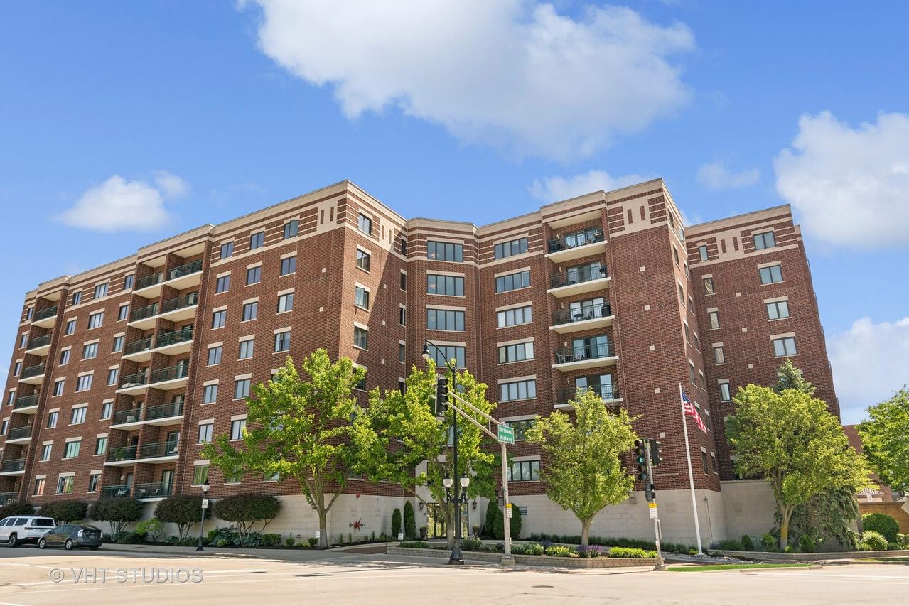 201 N Vail Ave. #807, Arlington Heights, IL 60004
