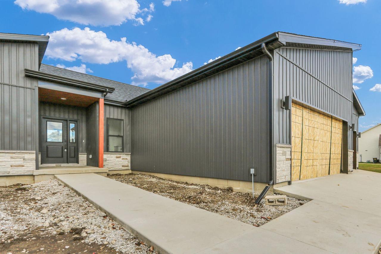 2814 Clarion Rd., Urbana, IL 61802