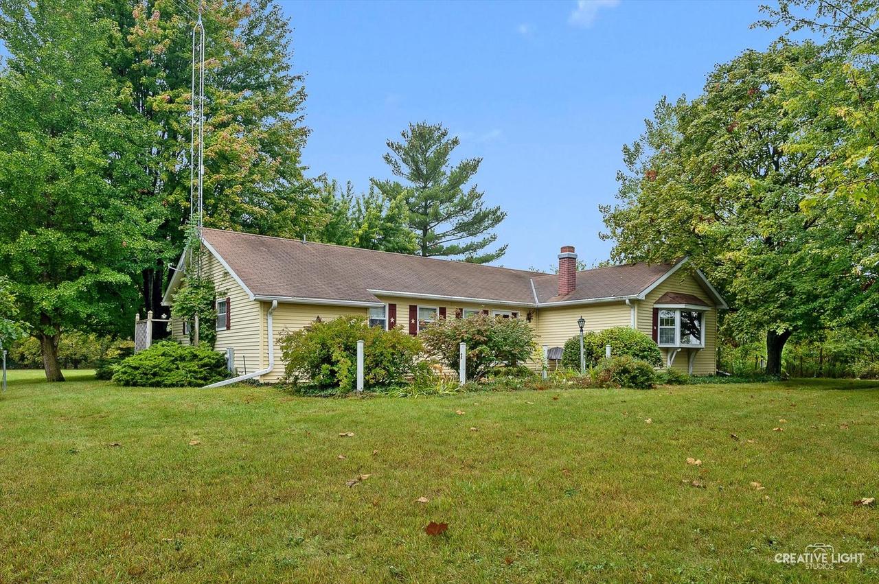 655 N Gonnam Rd., Morris, IL 60450