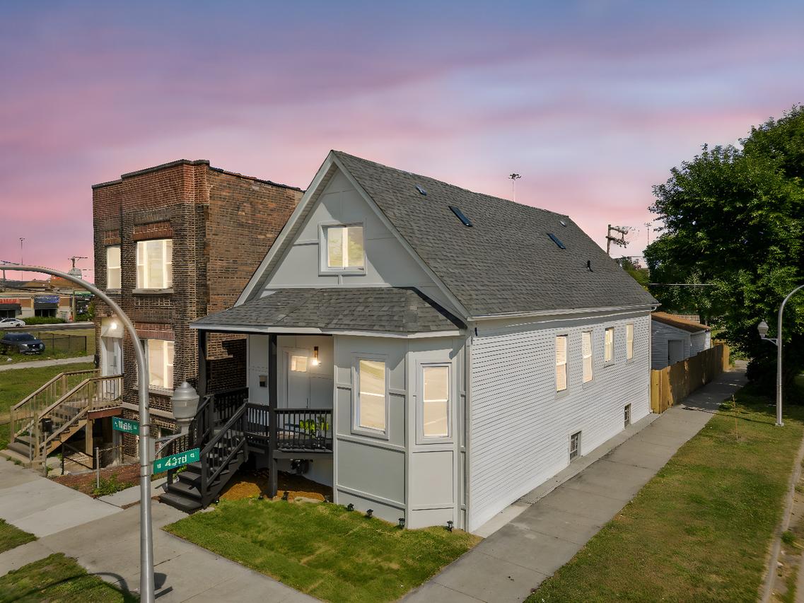 4325 S Wells St., Chicago, IL 60609
