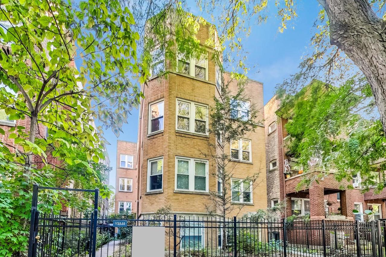 1733 W Catalpa Ave. #3, Chicago, IL 60640