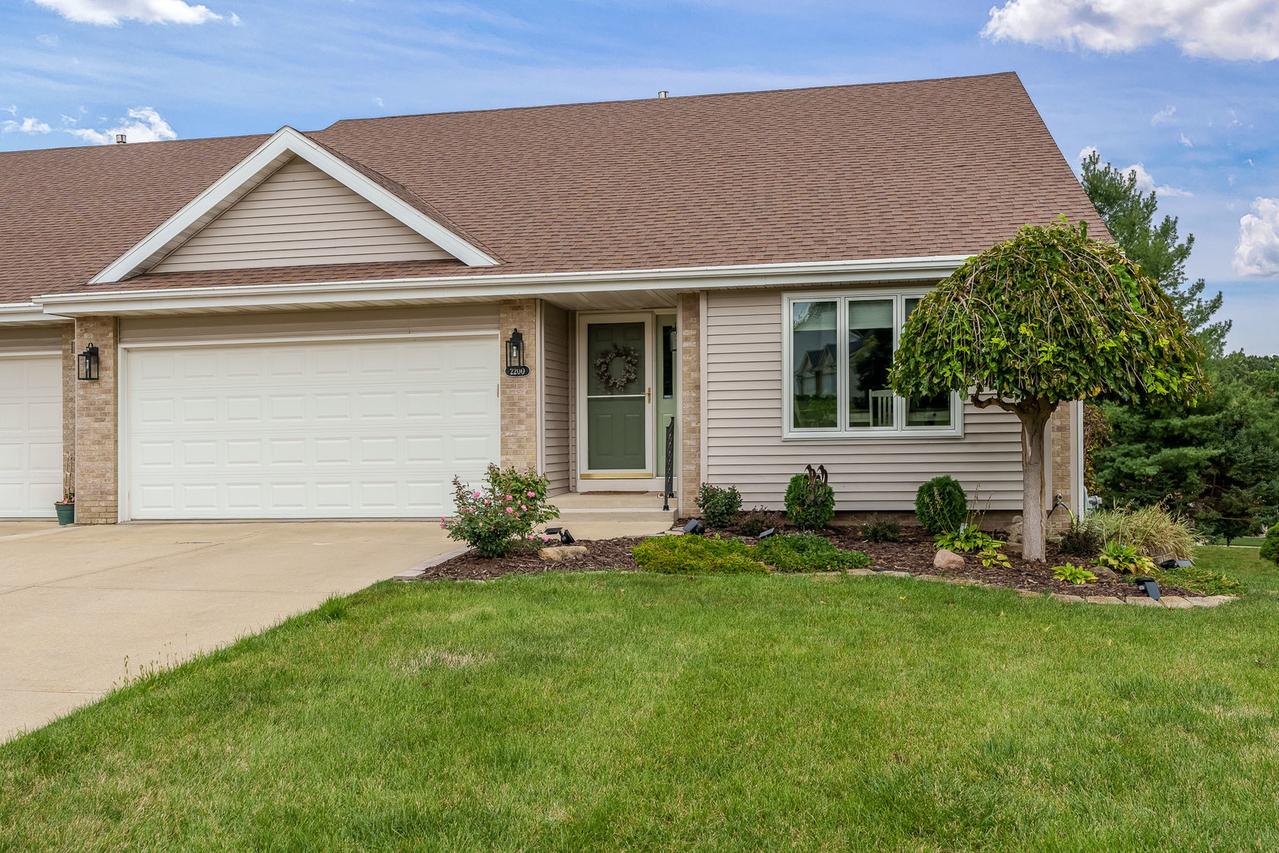 2200 Hillside Ct. #12, Freeport, IL 61032