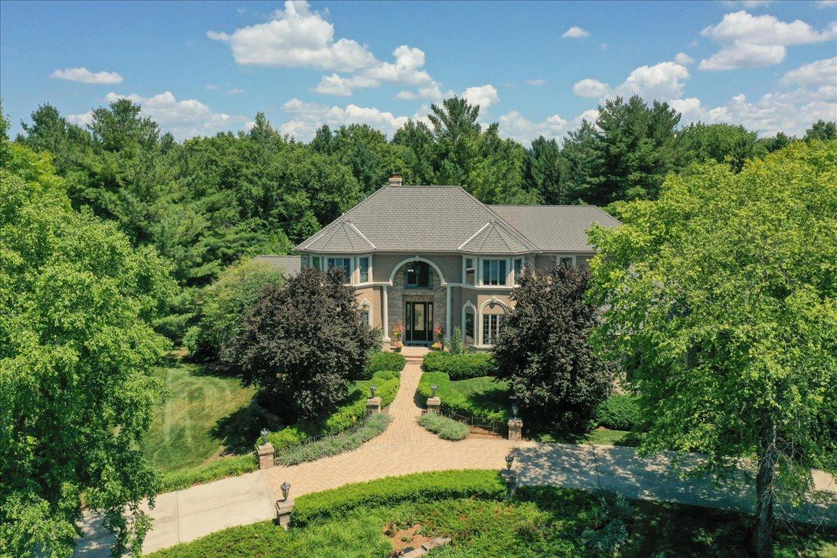 7N235 Windsor Dr., St. Charles, IL 60175