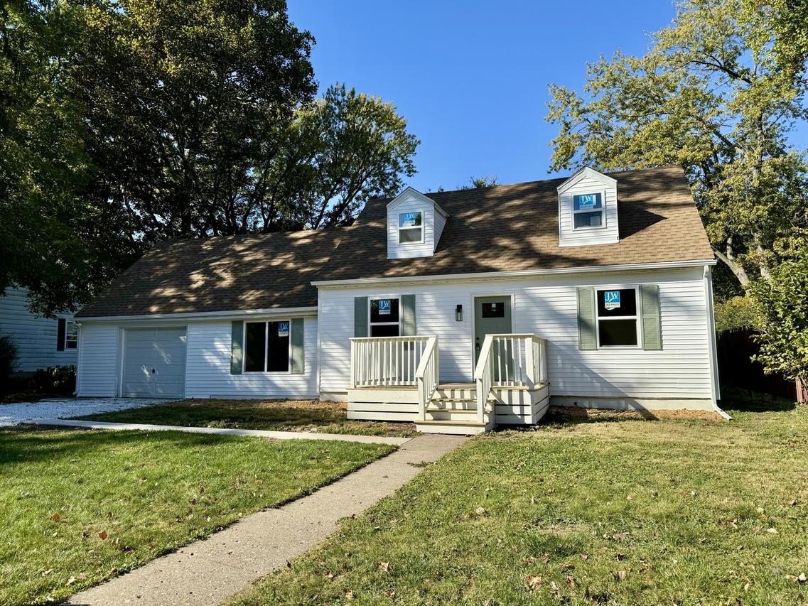 203 Flora Dr., Champaign, IL 61821