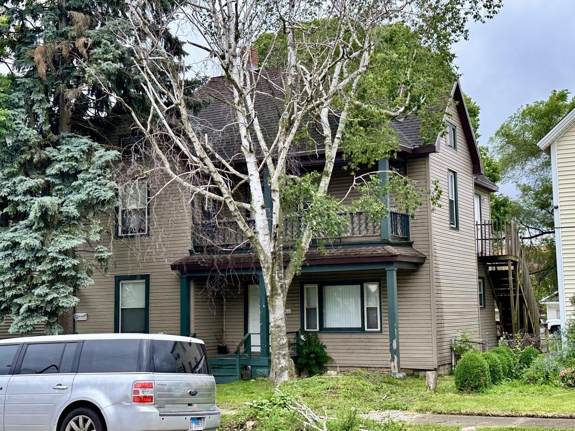 243 S 5th Ave., Kankakee, IL 60901