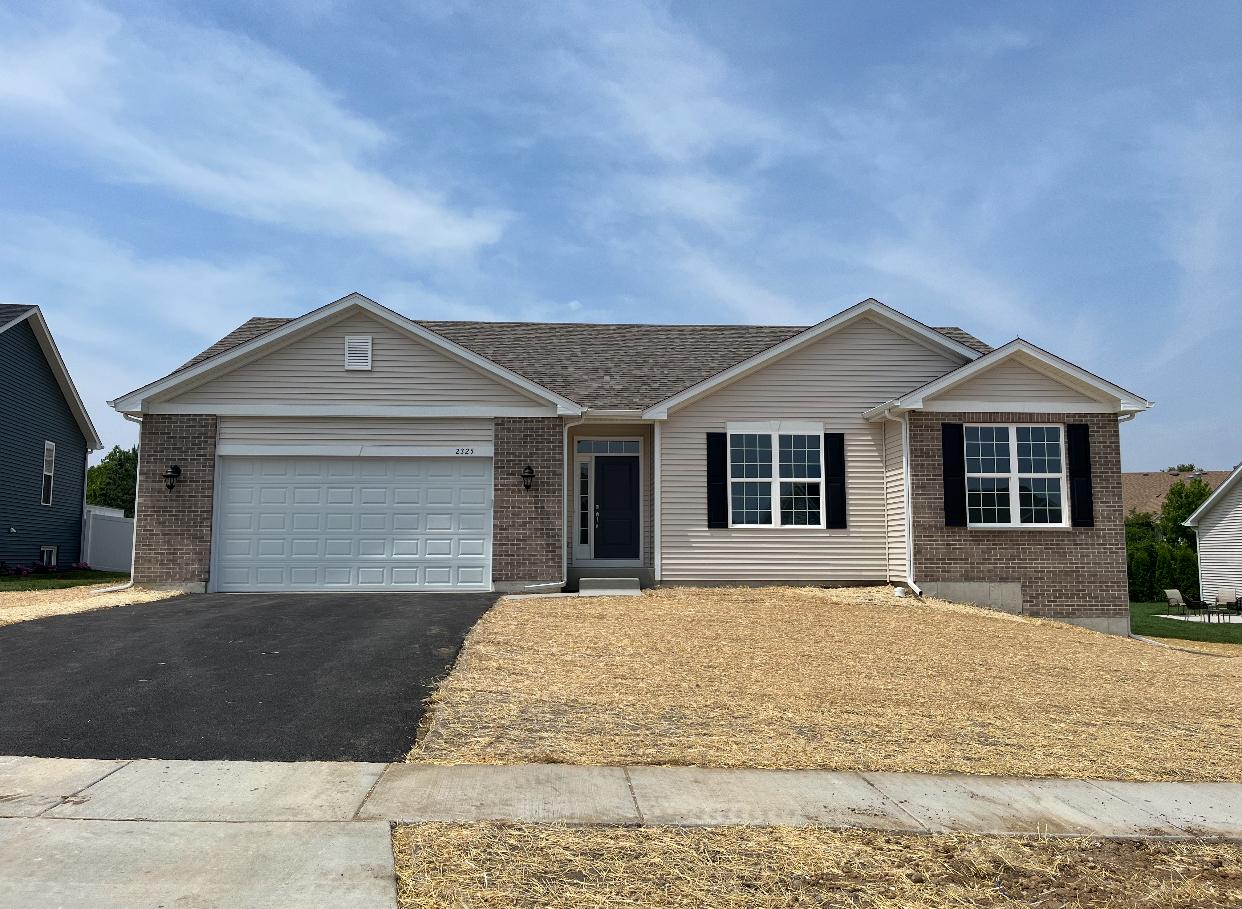 2325 Truman Tr., Mchenry, IL 60051