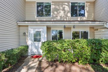 405 Stevenson Pl., Vernon Hills, IL 60061