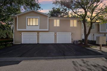 405 Stevenson Pl., Vernon Hills, IL 60061