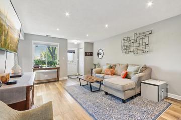 405 Stevenson Pl., Vernon Hills, IL 60061