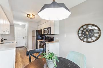 405 Stevenson Pl., Vernon Hills, IL 60061