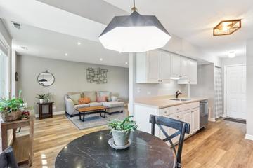 405 Stevenson Pl., Vernon Hills, IL 60061