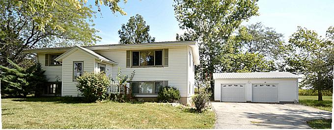 1665 Country Rd 300e, Bethany, IL 61914
