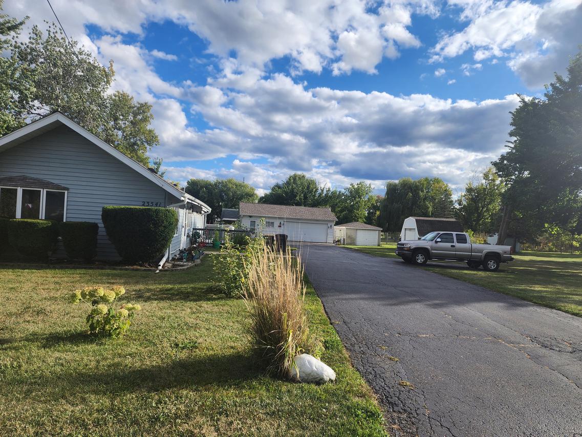 23541 W Beach Grove Rd., Antioch, IL 60002