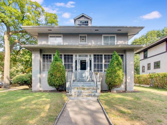 555 Sherman Ave., Evanston, IL 60202