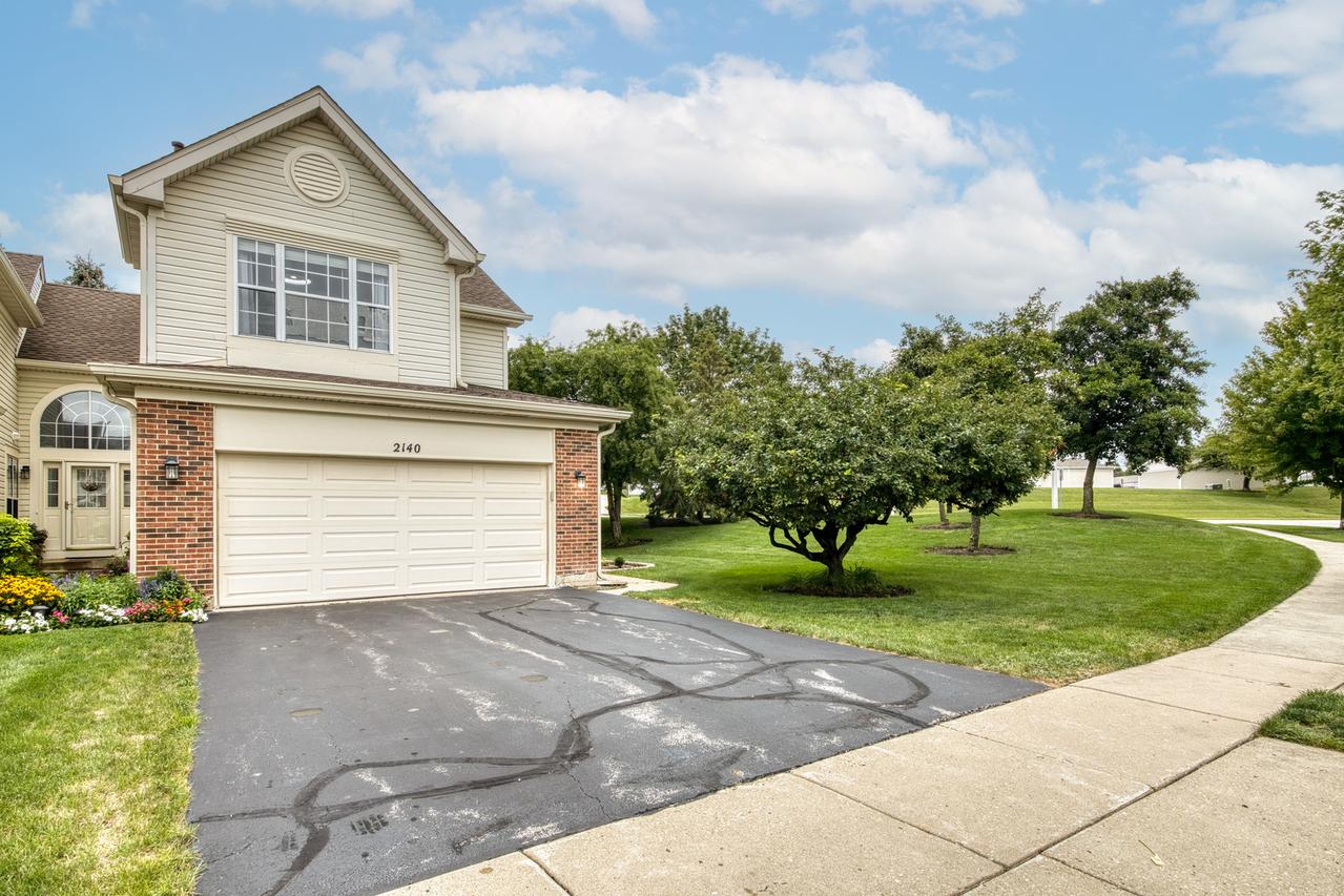 2140 Seaver Ln., Hoffman Estates, IL 60169
