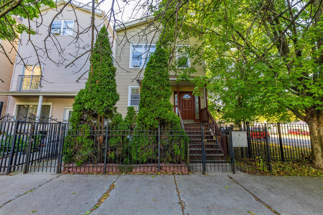 1748 N Saint Louis Ave., Chicago, IL 60647