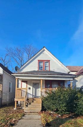 7934 S Saginaw Ave., Chicago, IL 60617