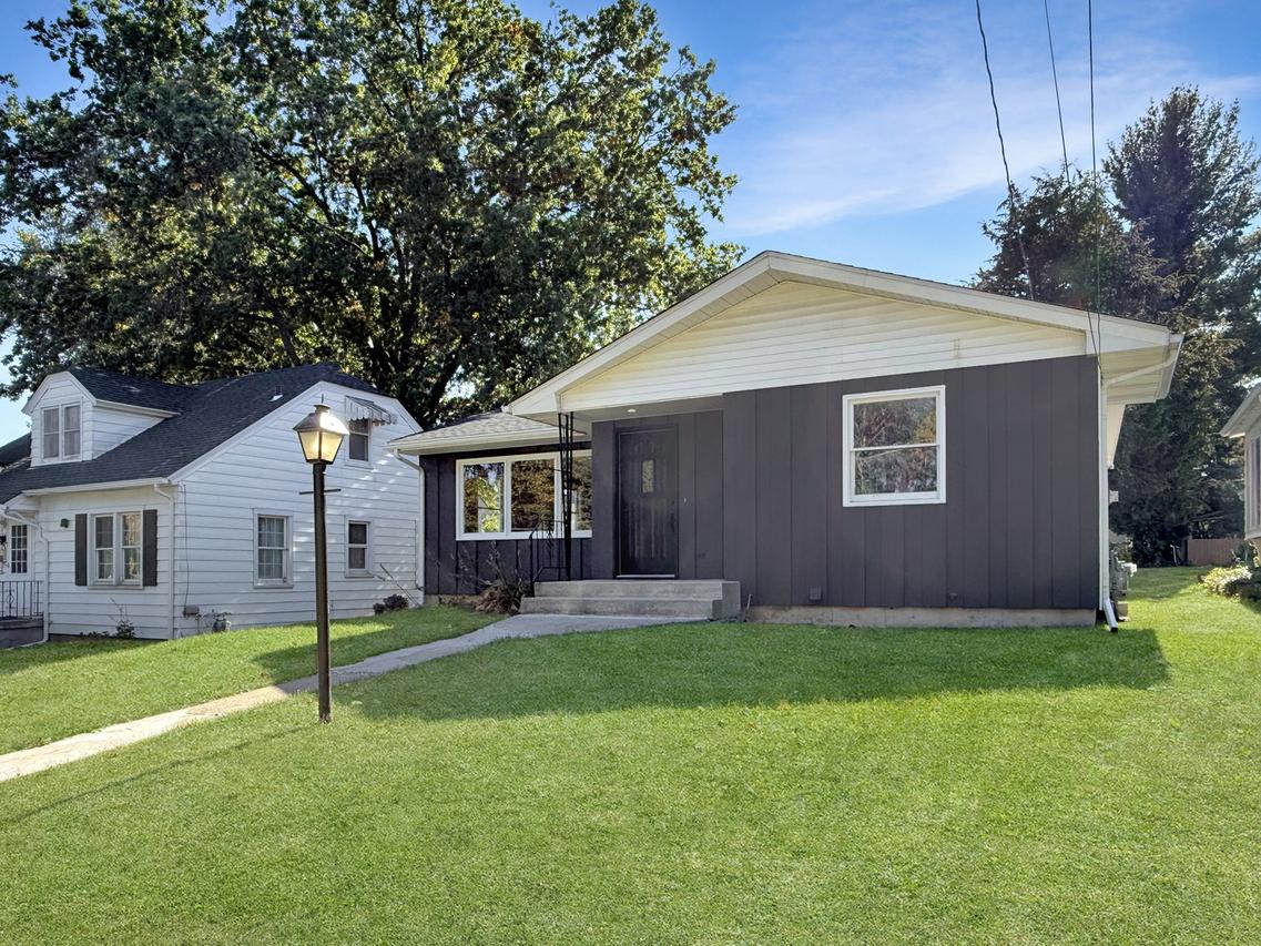 1247 W Stover St., Freeport, IL 61032