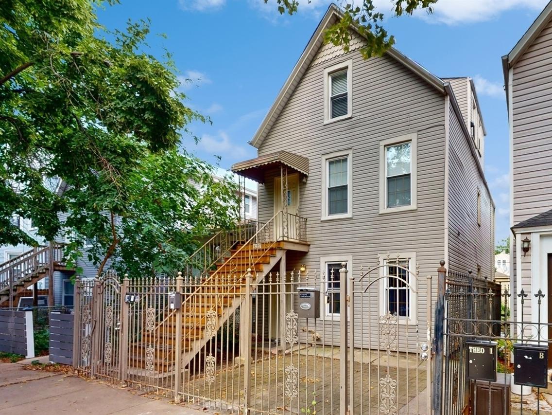 3127 N Monticello Ave., Chicago, IL 60618