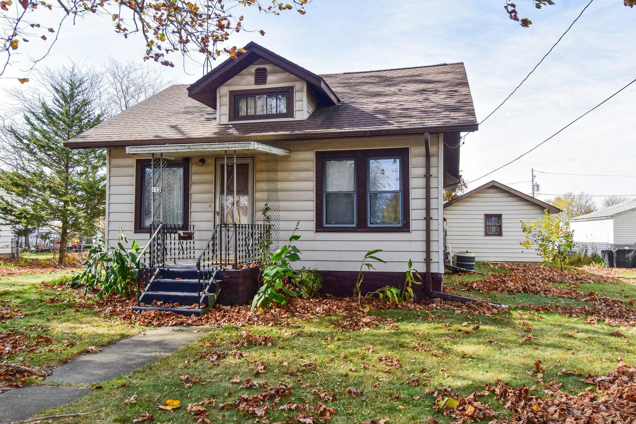 112 N Madison St., Sibley, IL 61773