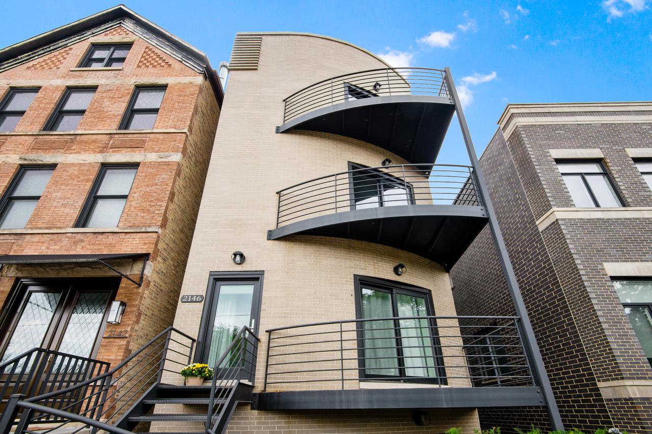 2146 N Oakley Ave., Chicago, IL 60647