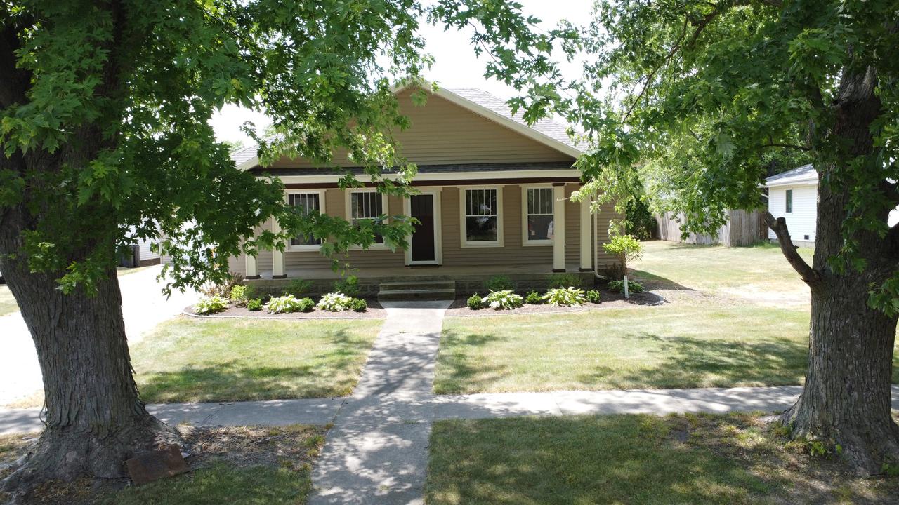 618 S Thomas St., Gilman, IL 60938